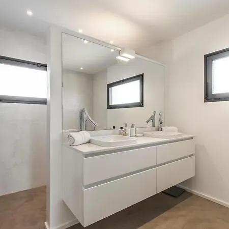 - High Standing Contemporay * Biarritz