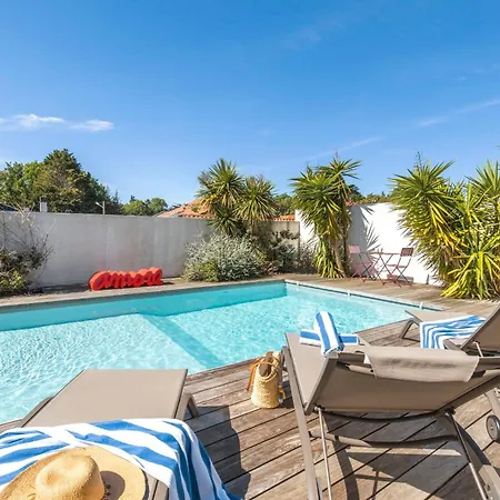 - High Standing Contemporay Villa